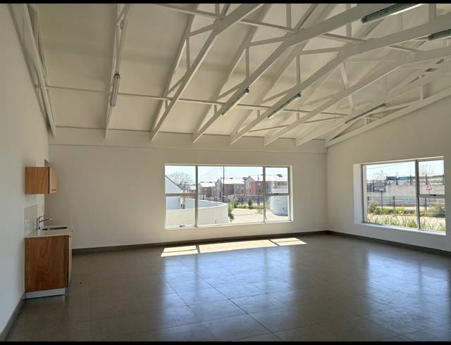 87M² OFFICE TO LET IN KYALAMI